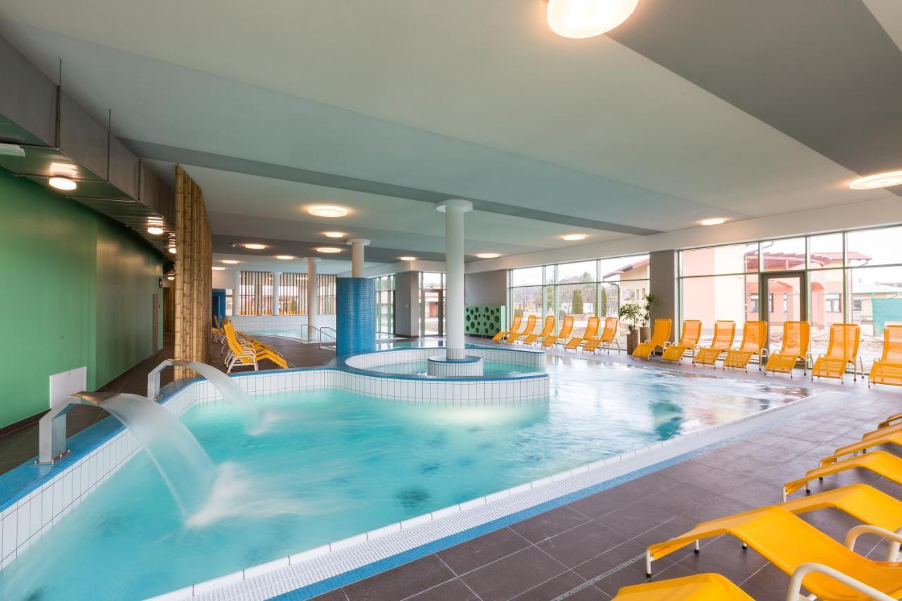 Wellness Hotel Thermal Sturovo Exterior photo