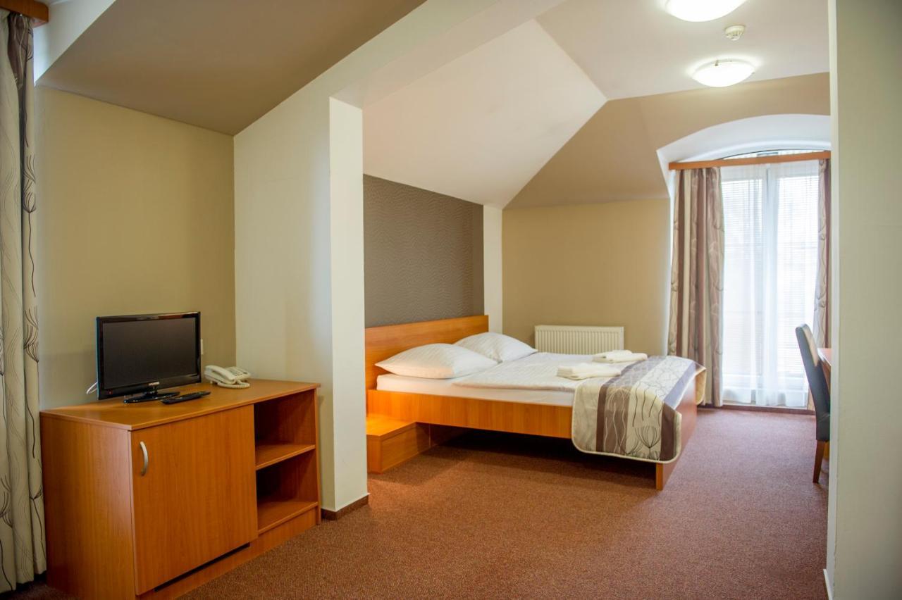 Wellness Hotel Thermal Sturovo Exterior photo