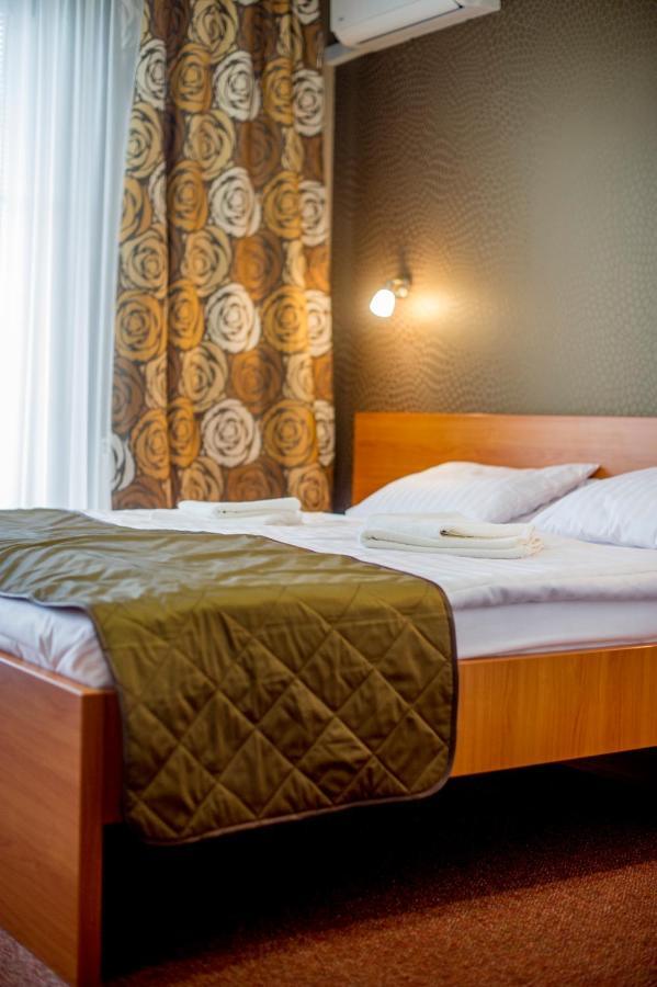 Wellness Hotel Thermal Sturovo Exterior photo
